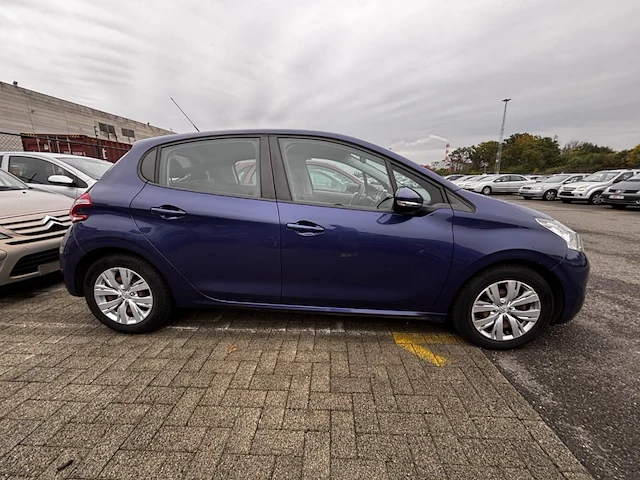 Peugeot 208 1.4 hdi active, 2013 - afbeelding 30 van  35
