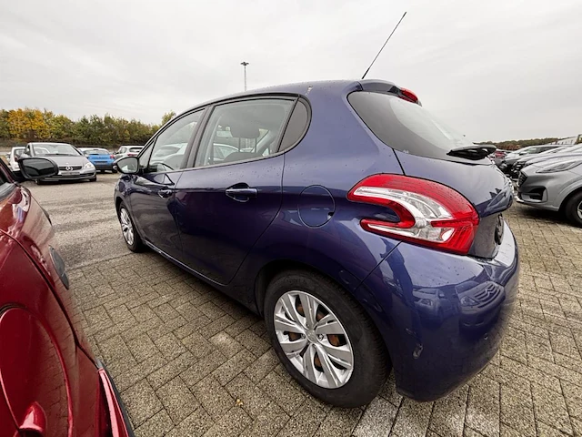 Peugeot 208 1.4 hdi active, 2013 - afbeelding 33 van  35