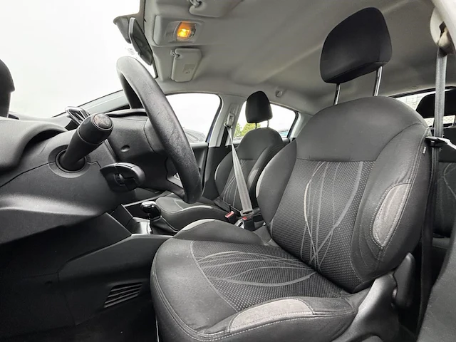 Peugeot 208 1.4 hdi active, 2013 - afbeelding 35 van  35