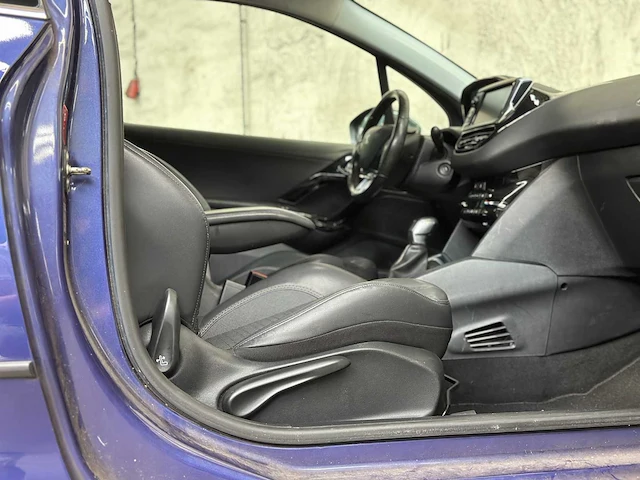 Peugeot 208 1.4 vti allure 95pk 2012, 31-xvb-3 - afbeelding 30 van  37
