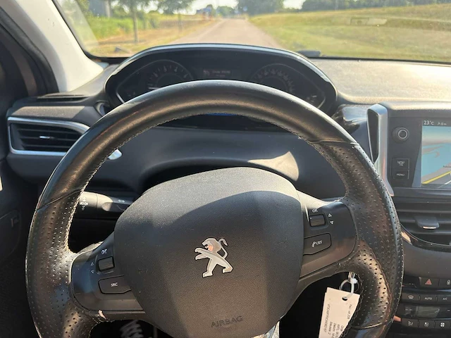 Peugeot 208 1.4 vti allure , 99-xrt-6 - afbeelding 24 van  27