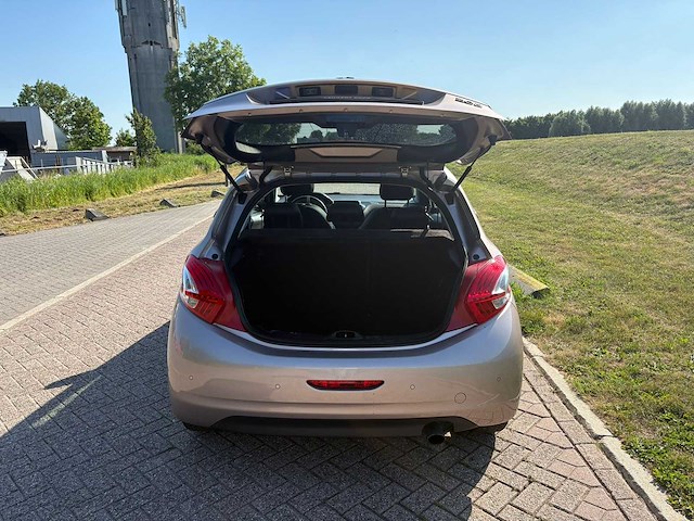 Peugeot 208 1.4 vti allure , 99-xrt-6 - afbeelding 19 van  27
