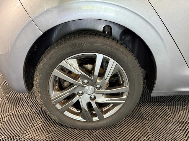 Peugeot 208 1.5 b.hdi bl. allure, r-049-bt - afbeelding 13 van  16