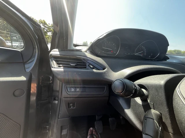 Peugeot 208 1.6 bluehdi active 75, 2015 - afbeelding 8 van  30