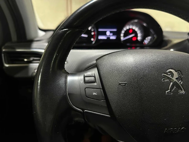 Peugeot 208 1.6 bluehdi blue lease premium 99pk 2015, hs-789-p - afbeelding 13 van  40