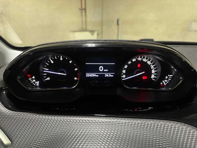Peugeot 208 1.6 bluehdi blue lease premium 99pk 2015, hs-789-p - afbeelding 17 van  40