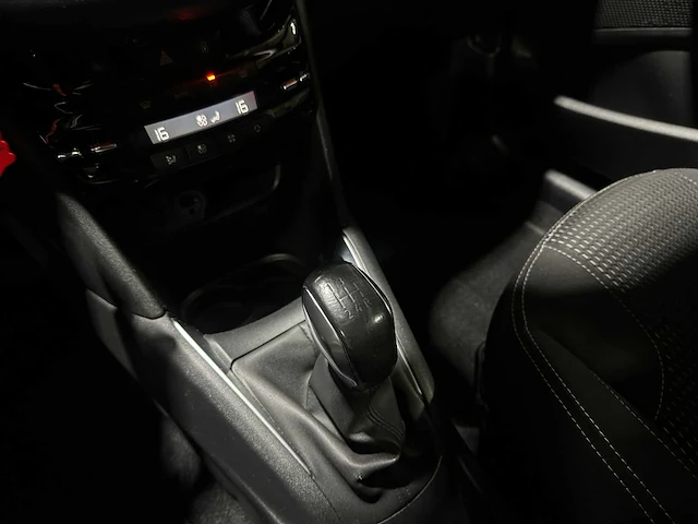 Peugeot 208 1.6 bluehdi blue lease premium 99pk 2015, hs-789-p - afbeelding 18 van  40