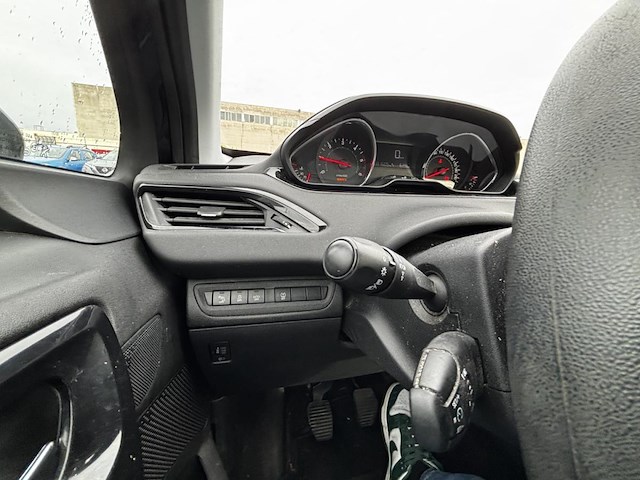 Peugeot 208 1.6 e-hdi active stt, 2014 - afbeelding 10 van  39