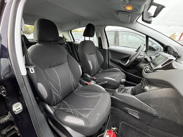 Peugeot 208 1.6 e-hdi active stt, 2014 - afbeelding 17 van  39