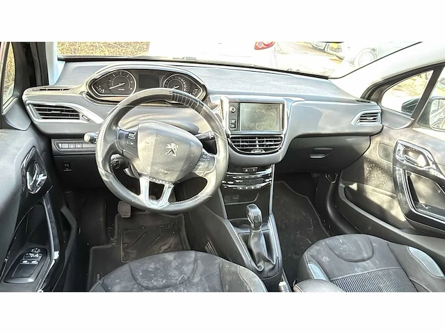 Peugeot 208 1.6 e-hdi style car 2014 | 1-ttn-32 - afbeelding 5 van  7