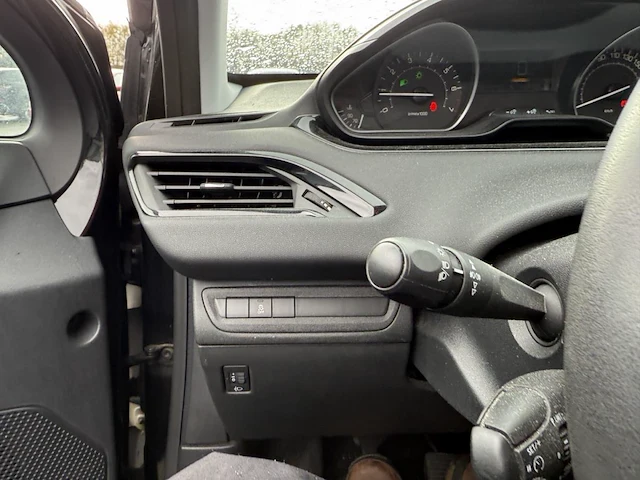 Peugeot 208 active,2016 - afbeelding 8 van  33