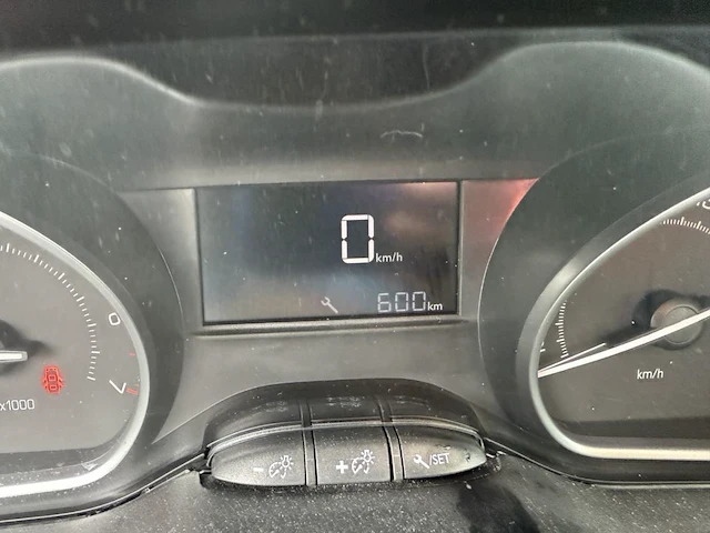 Peugeot 208 active,2016 - afbeelding 10 van  33