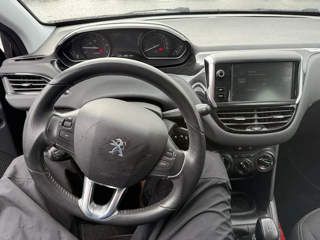 Peugeot 208 active,2016 - afbeelding 32 van  33