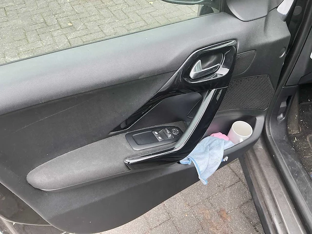 Peugeot 208 personenauto (11-zsn-9) - afbeelding 20 van  38