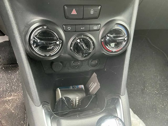 Peugeot 208 personenauto (11-zsn-9) - afbeelding 26 van  38