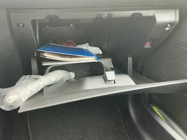 Peugeot 208 personenauto (11-zsn-9) - afbeelding 27 van  38