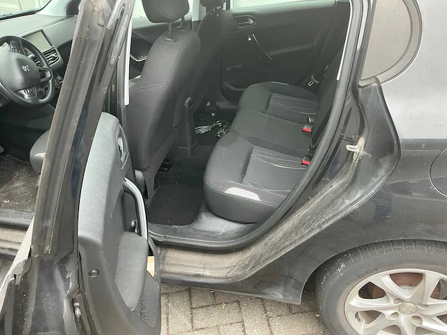 Peugeot 208 personenauto (11-zsn-9) - afbeelding 29 van  38