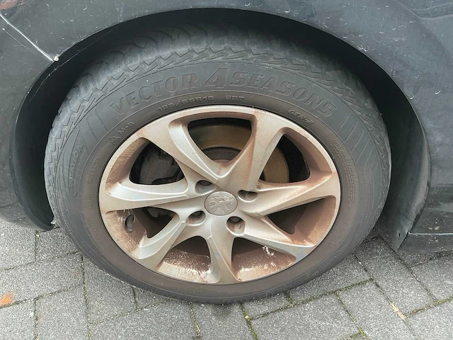 Peugeot 208 personenauto (11-zsn-9) - afbeelding 34 van  38