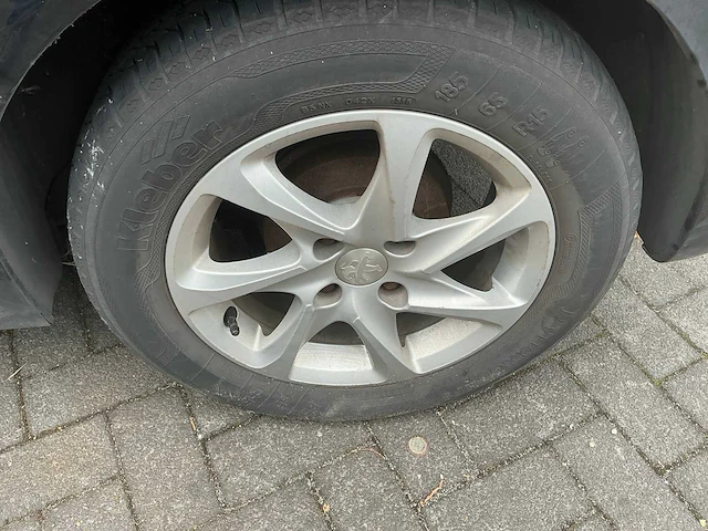 Peugeot 208 personenauto (11-zsn-9) - afbeelding 36 van  38