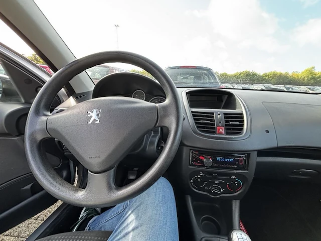 Peugeot 208,2009 - afbeelding 2 van  32