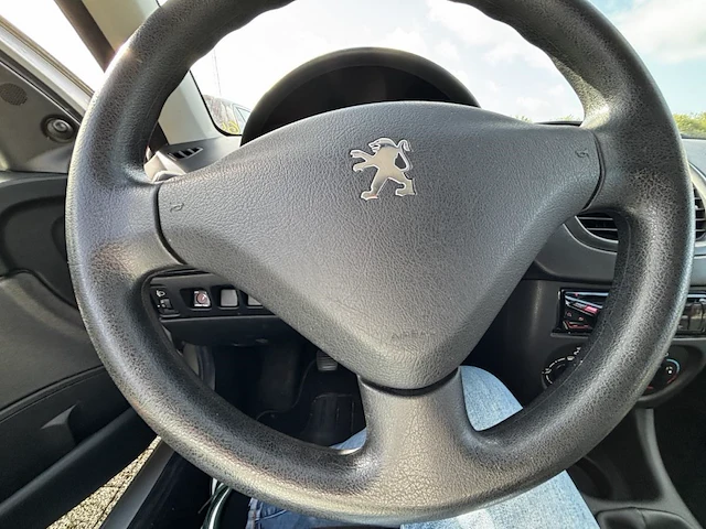 Peugeot 208,2009 - afbeelding 7 van  32