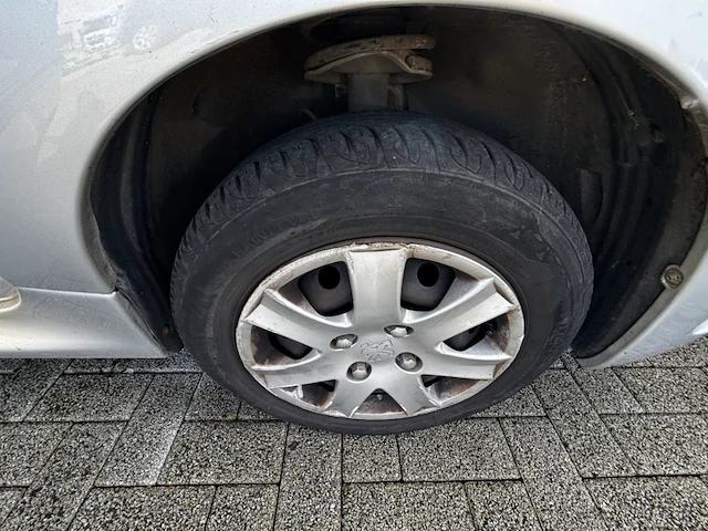 Peugeot 208,2009 - afbeelding 15 van  32