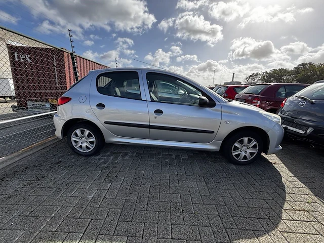 Peugeot 208,2009 - afbeelding 27 van  32