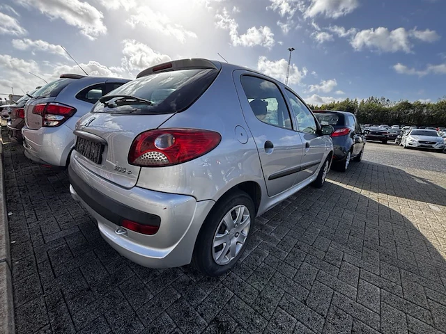Peugeot 208,2009 - afbeelding 28 van  32