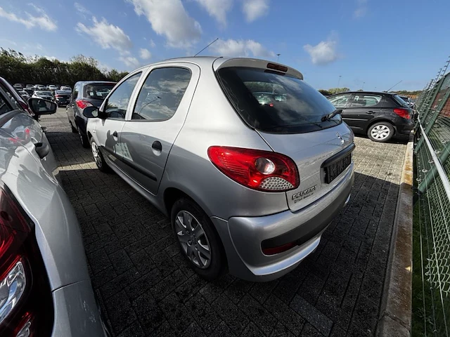 Peugeot 208,2009 - afbeelding 29 van  32