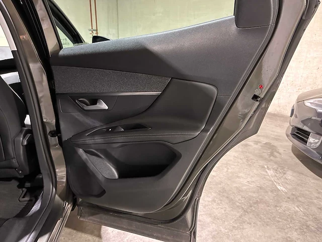 Peugeot 3008 1.2 puretech allure 131pk 2017, r-718-xl - afbeelding 27 van  38