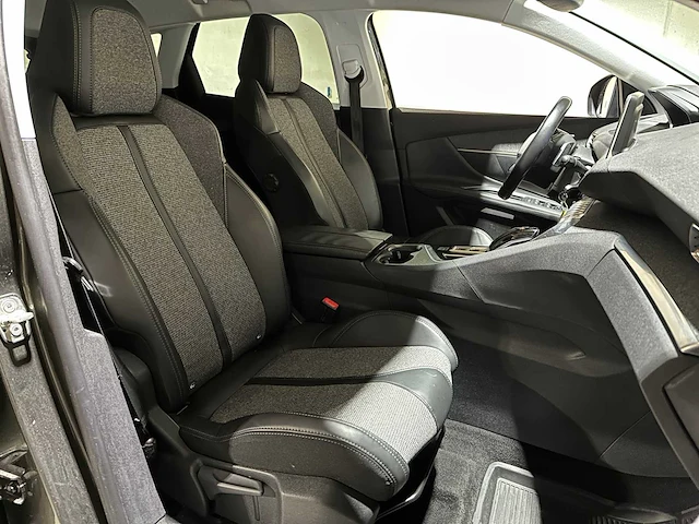 Peugeot 3008 1.2 puretech allure 131pk 2017, r-718-xl - afbeelding 30 van  38