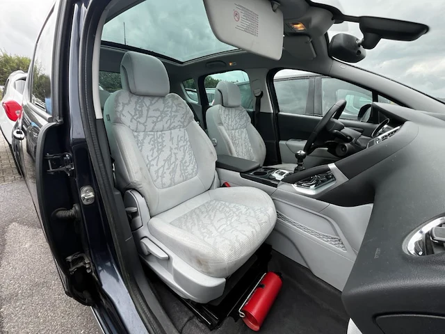 Peugeot 3008 1.6 hdi premium pack fap 112, 2012 - afbeelding 19 van  39