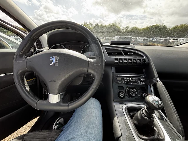 Peugeot 3008 1.6 hdi premium pack fap,2011 - afbeelding 2 van  37