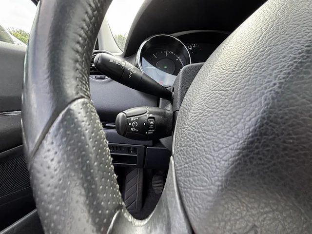 Peugeot 3008 1.6 hdi premium pack fap,2011 - afbeelding 8 van  37