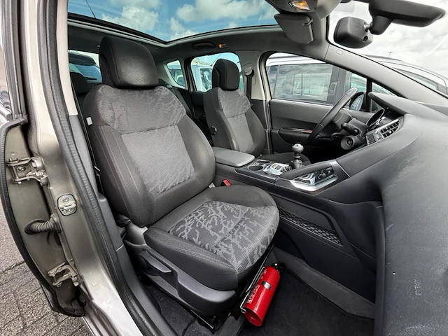Peugeot 3008 1.6 hdi premium pack fap,2011 - afbeelding 15 van  37
