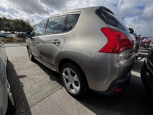 Peugeot 3008 1.6 hdi premium pack fap,2011 - afbeelding 33 van  37