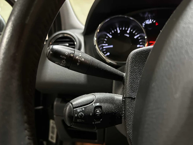 Peugeot 3008 1.6 thp gt -automaat- 156pk 2010, 7-kkb-78 - afbeelding 10 van  39