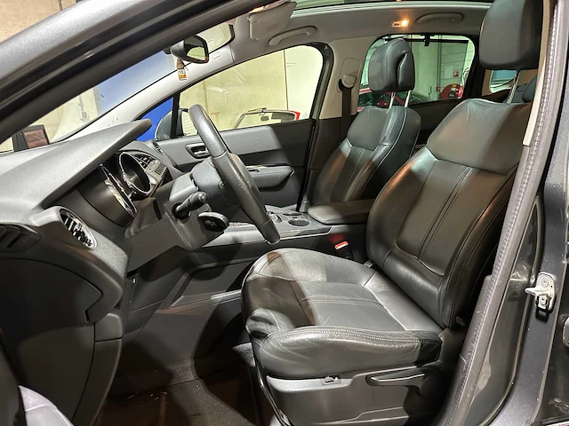 Peugeot 3008 1.6 thp gt -automaat- 156pk 2010, 7-kkb-78 - afbeelding 21 van  39
