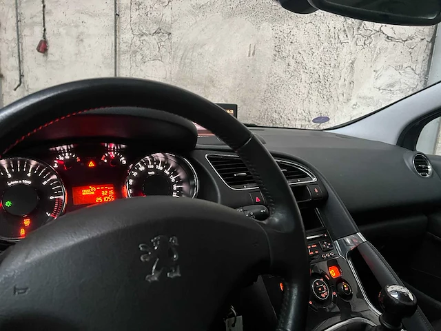 Peugeot 3008 1.6 thp st 156pk 2011, 64-pjj-1 - afbeelding 33 van  38