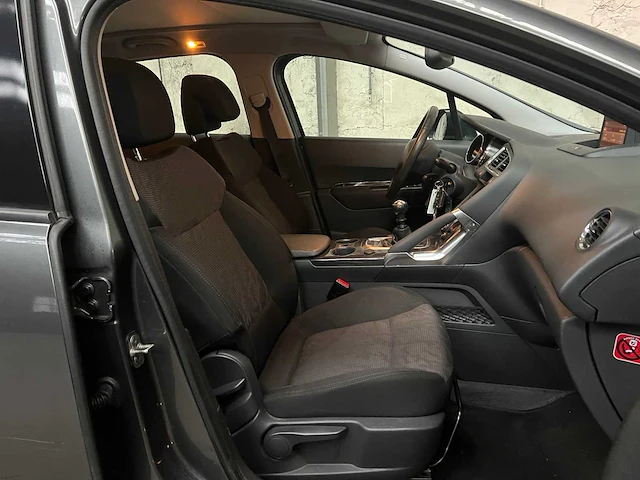 Peugeot 3008 1.6 thp st 156pk 2011, 64-pjj-1 - afbeelding 35 van  38