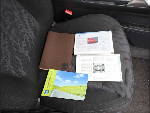 Peugeot 3008 1.6 thp st 2009, 49-khx-1 - afbeelding 23 van  28