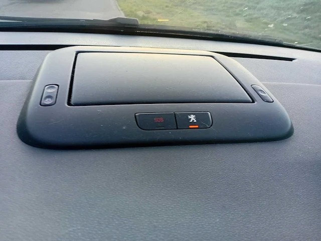 Peugeot 3008 1.6 turbo st, 05-pjs-1 - afbeelding 13 van  32