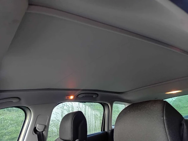 Peugeot 3008 1.6 turbo st, 05-pjs-1 - afbeelding 19 van  32