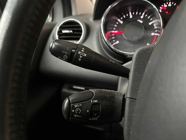 Peugeot 3008 1.6 vti première 120pk 2010, 76-khr-3 - afbeelding 21 van  40