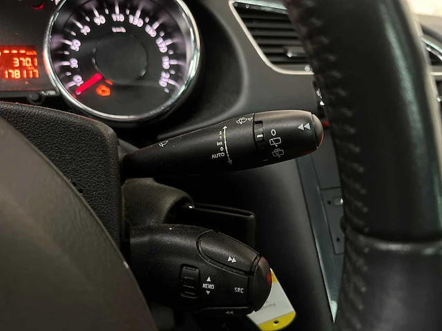 Peugeot 3008 1.6 vti première 120pk 2010, 76-khr-3 - afbeelding 22 van  40