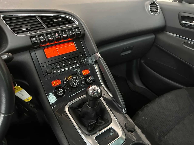 Peugeot 3008 1.6 vti première 120pk 2010, 76-khr-3 - afbeelding 24 van  40