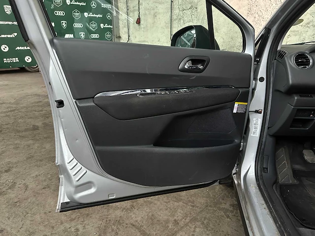 Peugeot 3008 1.6 vti première 120pk 2010, 76-khr-3 - afbeelding 27 van  40