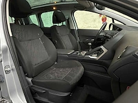 Peugeot 3008 1.6 vti première 120pk 2010, 76-khr-3 - afbeelding 37 van  40