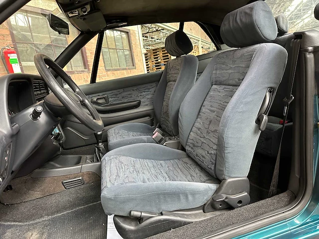 Peugeot 306 cabriolet 1.8 101pk 1995, lj-rf-72 - afbeelding 22 van  41