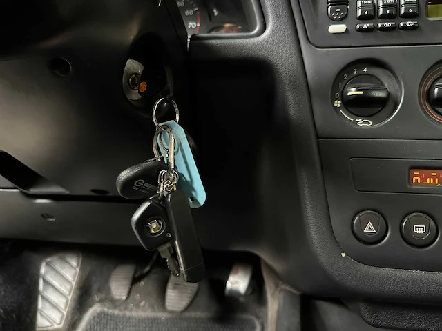 Peugeot 306 cabriolet 1.8 101pk 1995, lj-rf-72 - afbeelding 36 van  41